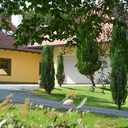 Apartment Klagenfurt Landhaus Wulfenia - With Free Parking, Sauna, Smart-Tv And Air Conditioning Klagenfurt am Wörthersee Extérieur photo